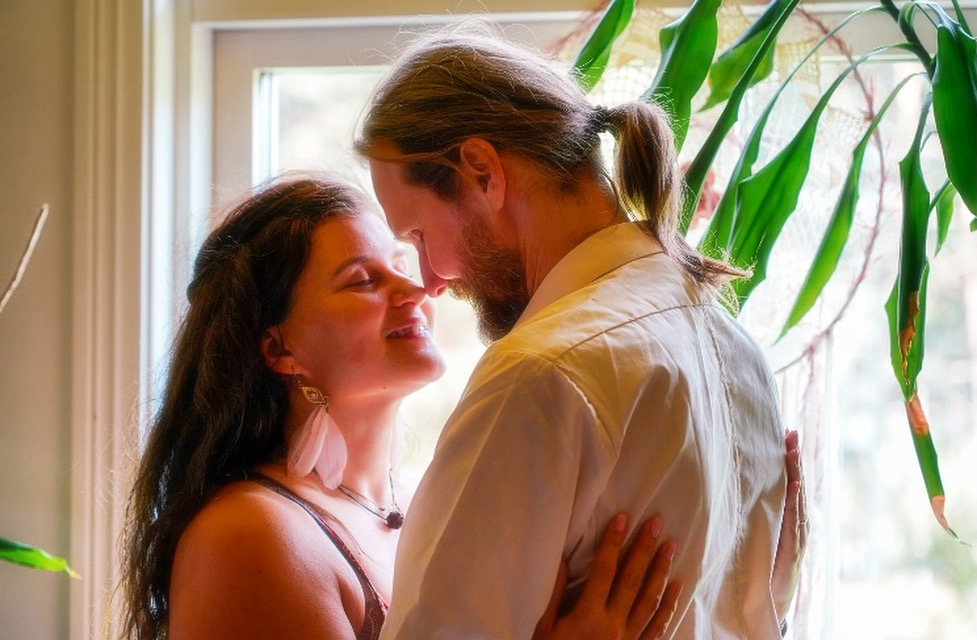 Rakkauden ja läsnäolon viikonloppu – tantraa pareille